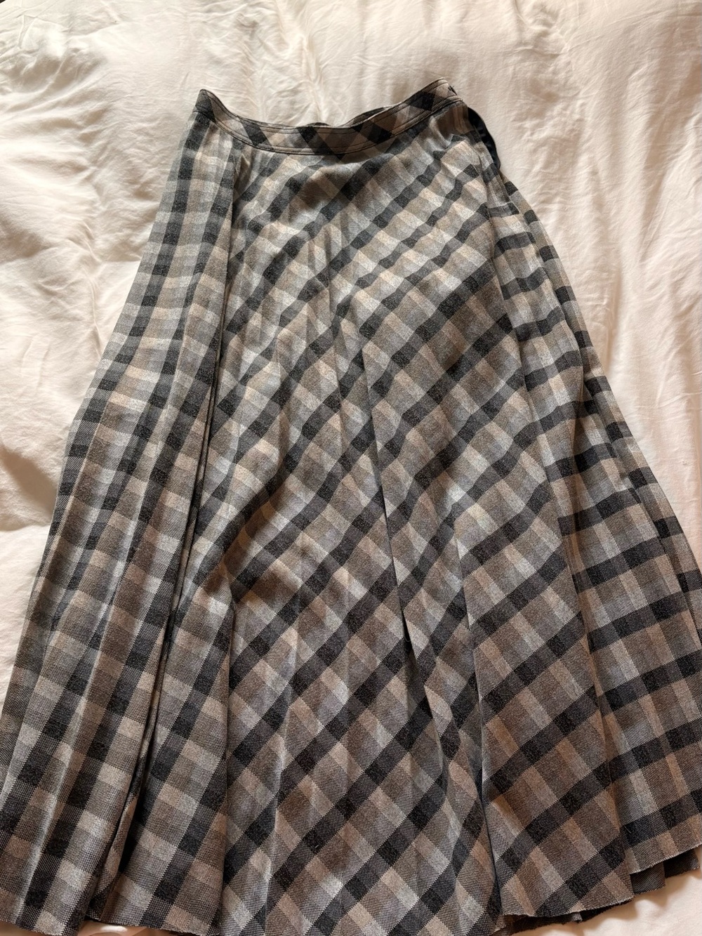Pleated Wool Plaid A-Line Midi Skirt - navy and grey
